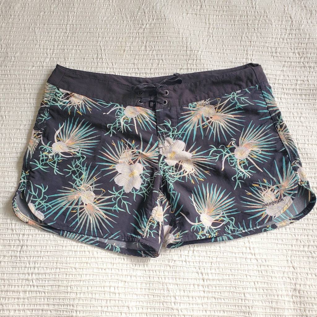 Patagonia Women's Black Tropical Print Boardshorts